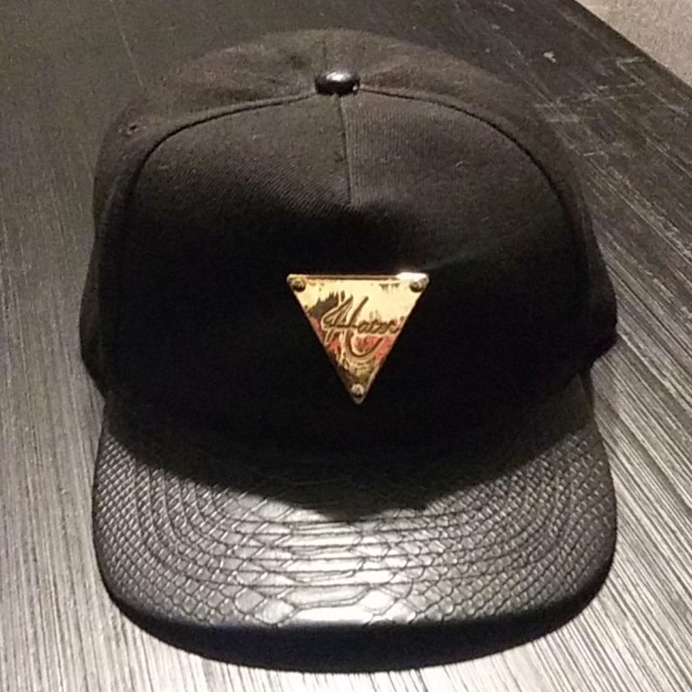 Snapback hat